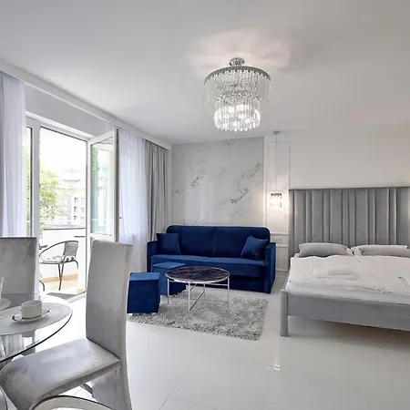 Crystal 80m Od Plazy, Przy Latarni Morskiej *