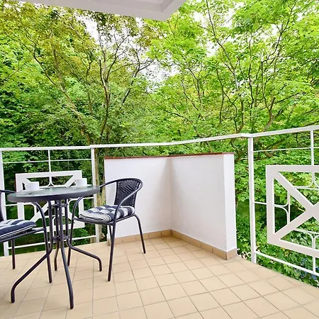 Crystal 80m Od Plaży, Przy Latarni Morskiej *