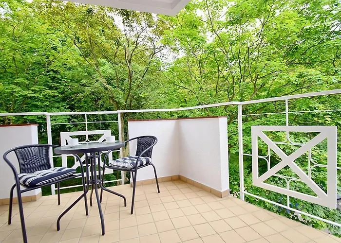 Crystal 80m Od Plaży, Przy Latarni Morskiej *